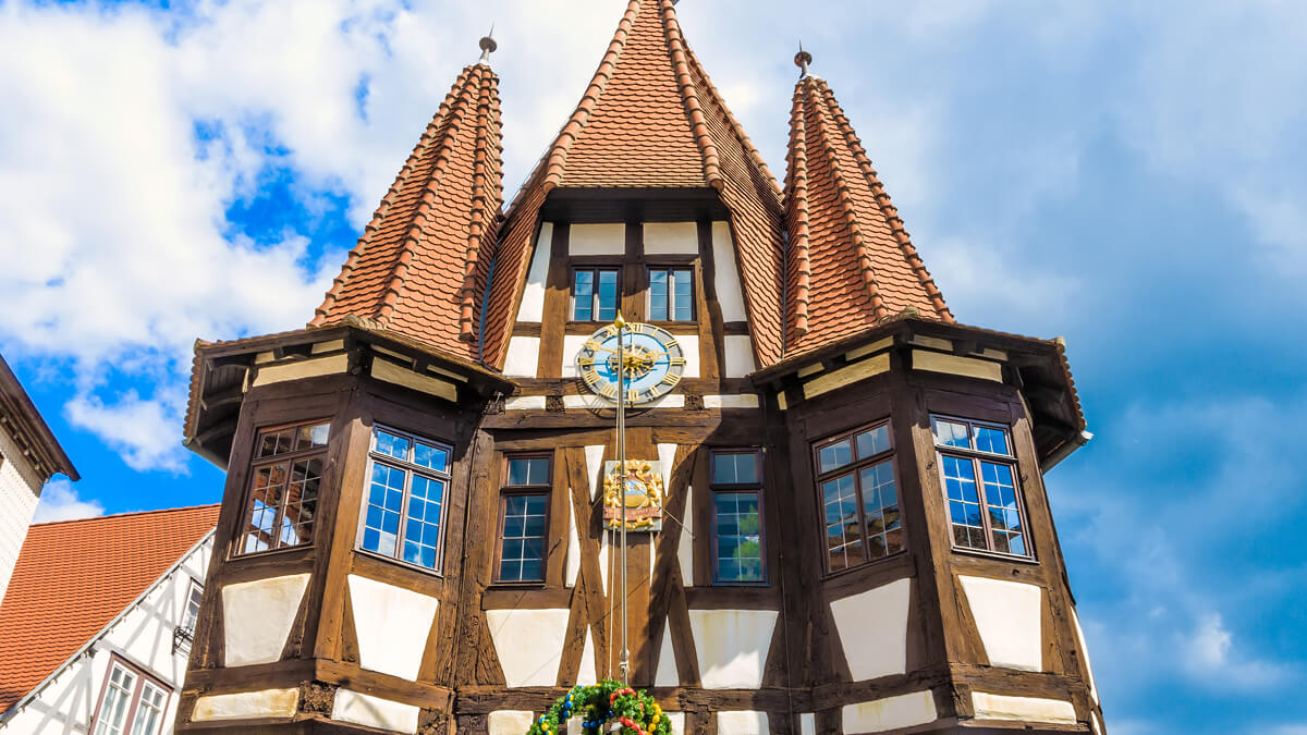 Foto (Historisches Rathaus in Michelstadt, Odenwald, gebaut 1484.)